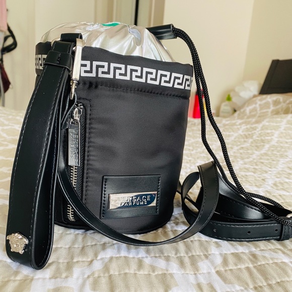 Versace Bucket crossbody bag - Picture 5 of 6
